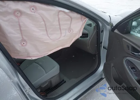 2019 Chevrolet Malibu 1Ls z USA, uszkodzony, nr VIN 1G1ZB5ST3KF220991